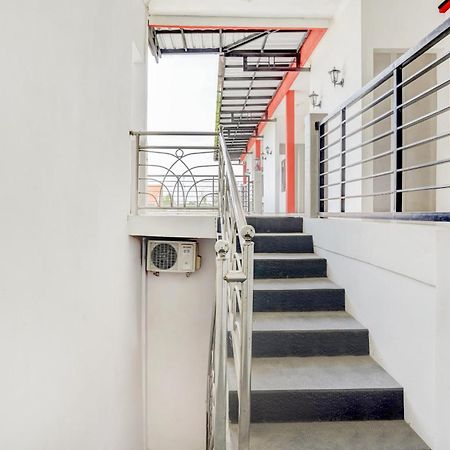 OYO 3702 Homestay Bougenville Lamongan Extérieur photo